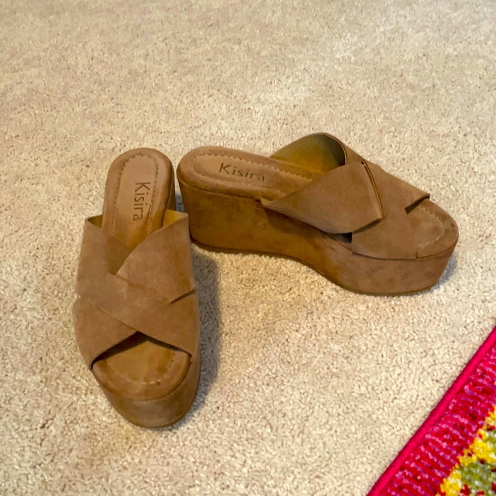 Platform sandals